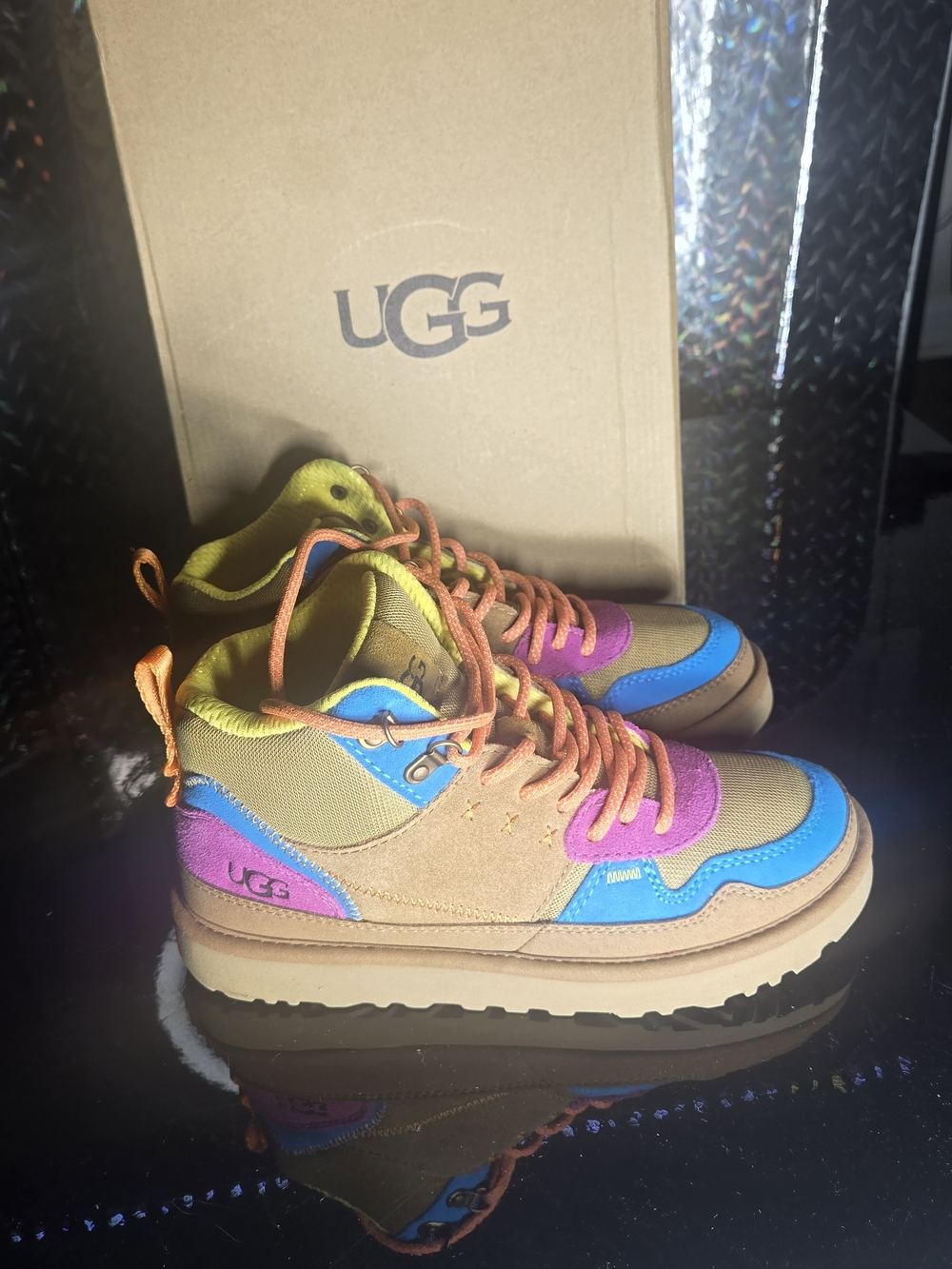 UGG Highland Hi Heritage Suede. Woman's Size 7